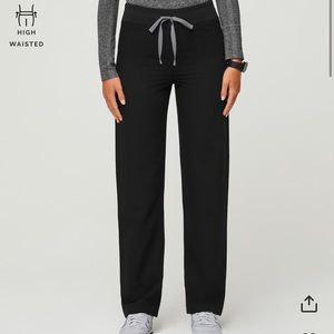 FIGS Women’s High Waisted Livingston Basic Scrub Pants™️ (2/3)